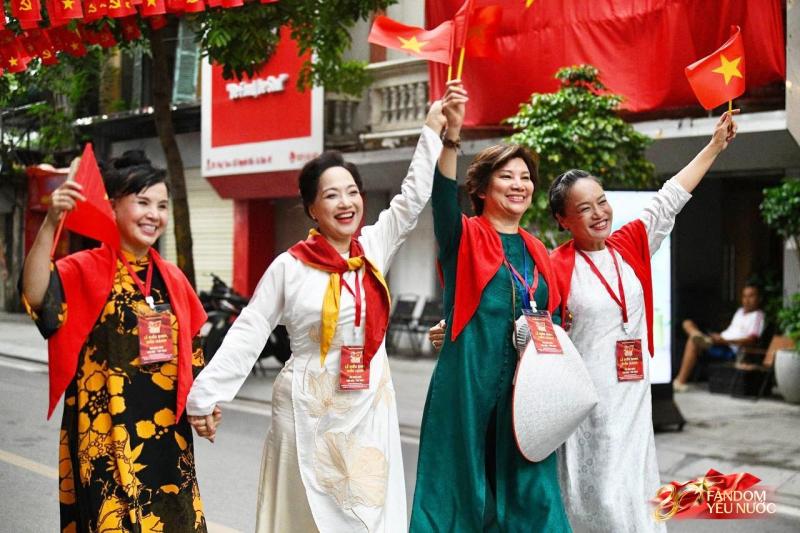 Đen Vâu, Hoàng Thuỳ Linh và loạt nghệ sĩ Việt xin được tham gia diễu hành dịp 2/9- Ảnh 8.