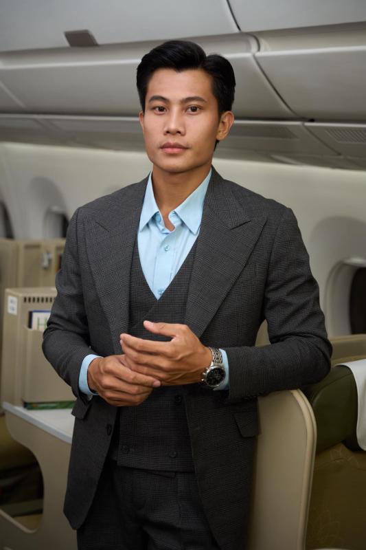 Màn huỷ dung sốc nhất Mưa Đỏ: Ngoài đời là cực phẩm nam thần, lên phim đầu chi chít sẹo nhìn mà choáng- Ảnh 6.