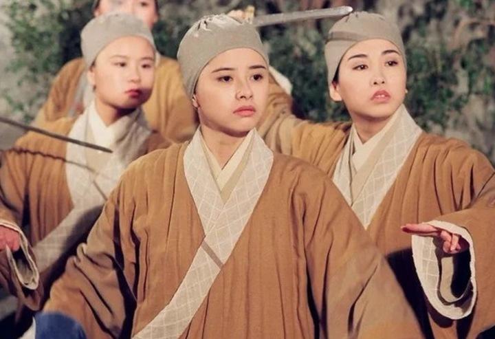Ni cô đẹp nhất Tiếu Ngạo Giang Hồ bỏ showbiz, 50 tuổi sống kín tiếng một mình- Ảnh 2.