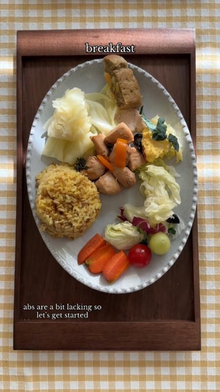 Thực đơn 3 bữa chính, 1 bữa phụ ngon lành giúp gái Hàn giữ body mình dây và cơ bụng sắc nét- Ảnh 2.