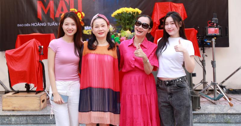 Mỹ nhân đắt show nhất Việt Nam hiện tại: 1 năm đóng 6 phim siêu hot, phủ sóng dày đặc đi đâu cũng thấy mặt- Ảnh 3.