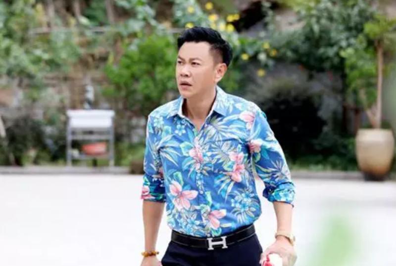 Chưa từng có ở showbiz: Tổng tài hàng real phải đi rửa bát thuê để đóng phim, gia sản 18.000 tỷ không bằng 1 phút lên hình- Ảnh 2.