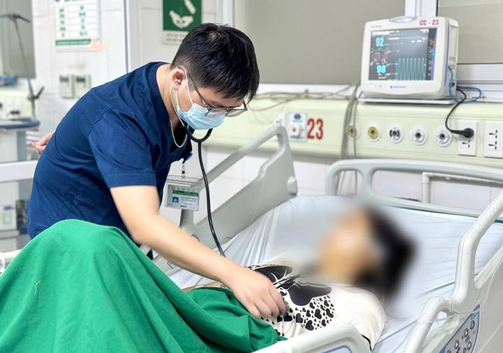 Hôn mê sâu, suy đa tạng sau chuyến đi châu Phi- Ảnh 1.