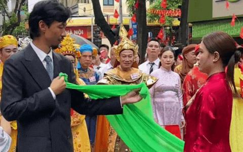 Clip HOT: Hoàng Thuỳ Linh bật chế độ 