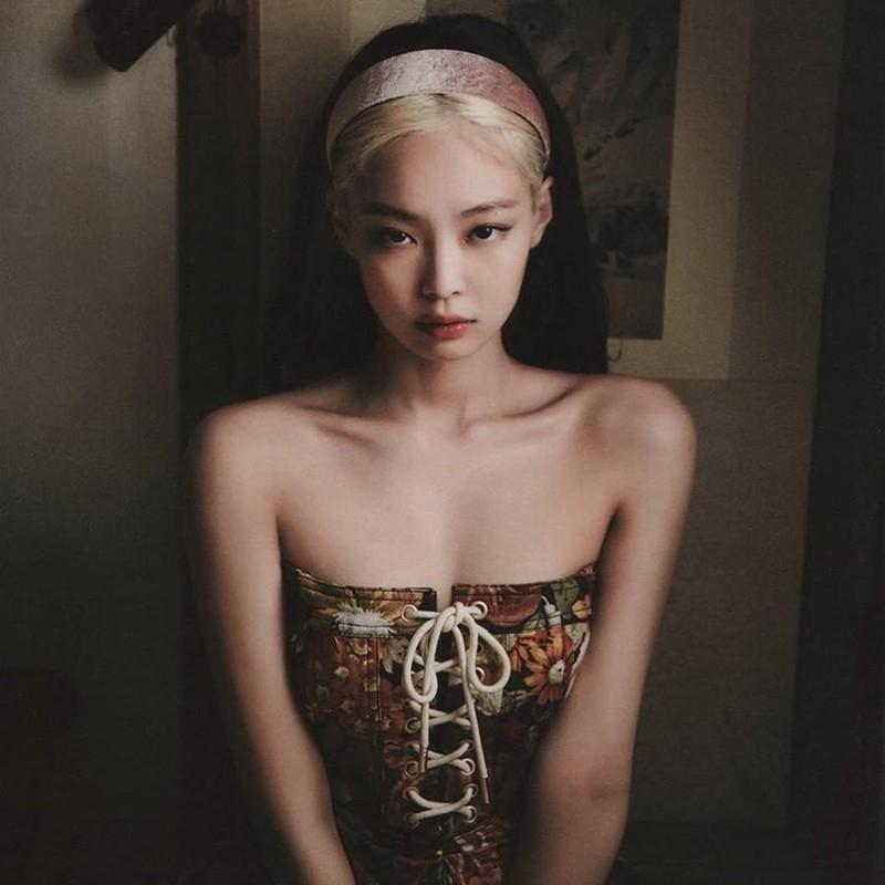 Bích Phương và dàn sao Việt sở hữu bờ vai móc áo đẹp chẳng kém Jennie (BLACK PINK), ai nhìn cũng không thể rời mắt- Ảnh 2.
