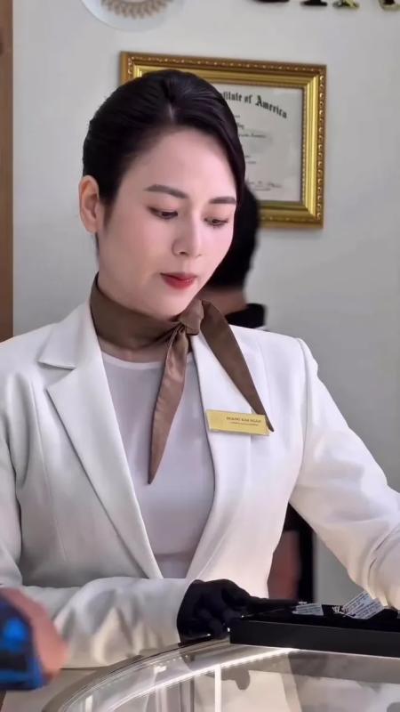Phim Việt giờ vàng có dàn mỹ nhân đẹp bất bại lúc này: Diễn viên lớn tuổi nhất là người sang nhất!- Ảnh 10.