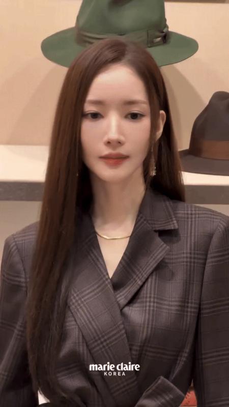 Diện mạo tuổi 39 của Park Min Young: Sốc vì trẻ, nhưng cấn nhất phần cằm- Ảnh 4.