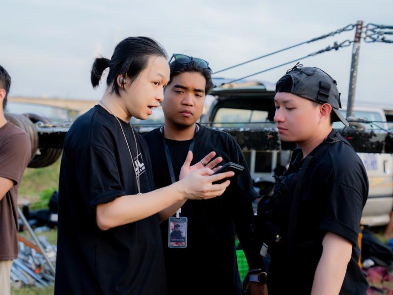 Những mảnh ghép làm nên thành công của MV triệu view Viết Tiếp Câu Chuyện Hòa Bình- Ảnh 4.