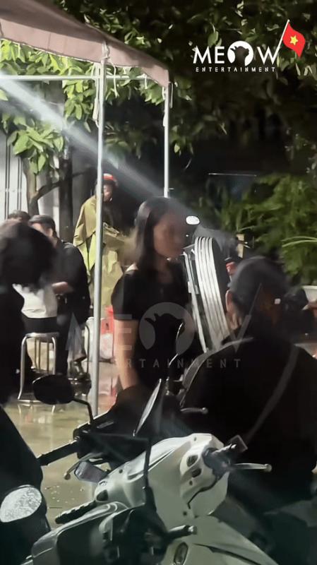 Tang lễ diễn viên Ngọc Trinh: NS Thành Lộc - Việt Hương đến tiễn biệt, dàn sao gửi hoa chia buồn- Ảnh 7.