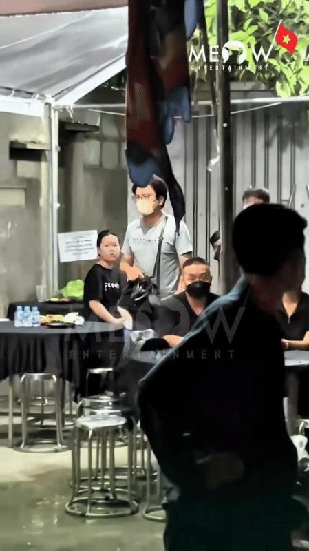 Tang lễ diễn viên Ngọc Trinh: NS Thành Lộc - Việt Hương đến tiễn biệt, dàn sao gửi hoa chia buồn- Ảnh 3.