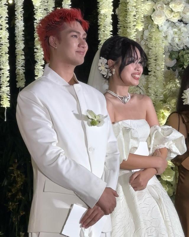 1 Em Xinh được chồng mới cưới hôn đắm đuối trên sân khấu concert, khiến Trấn Thành phải gọi gấp Hari Won- Ảnh 4.