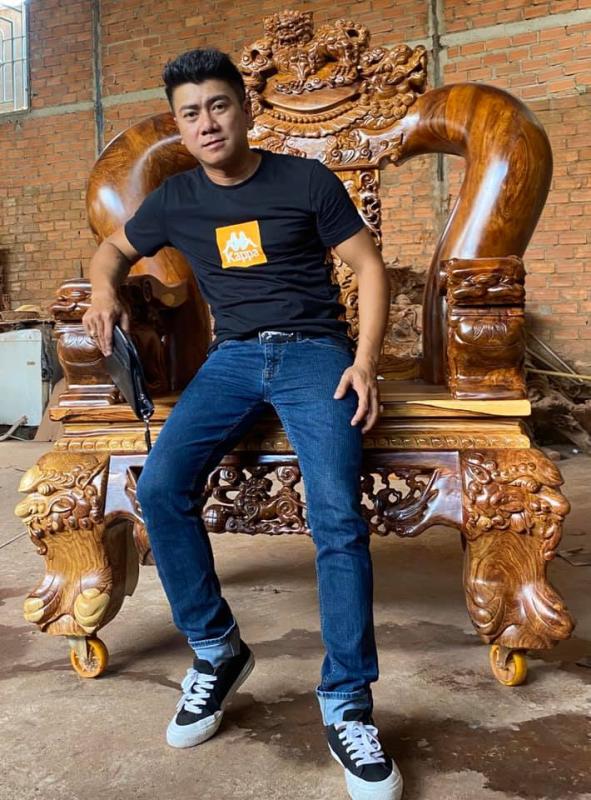 Nam ca sĩ điển trai như tài tử cực đắt show hội chợ, chuyện sở hữu đế chế nghìn tỷ đồng thực hư ra sao?- Ảnh 3.