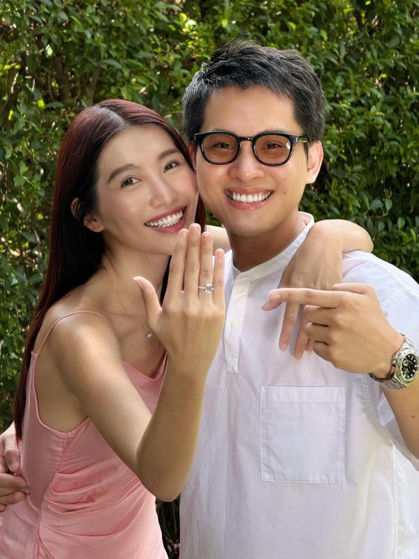 Á hậu Việt lộ dấu hiệu mang thai sau lễ dạm ngõ với bạn trai doanh nhân?- Ảnh 6.