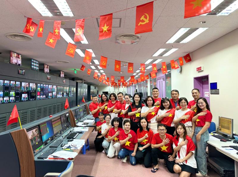 Tổng đạo diễn chương trình truyền hình trực tiếp A80: "Trong quá trình làm nghề, tôi chưa từng căng thẳng đến thế"- Ảnh 5.