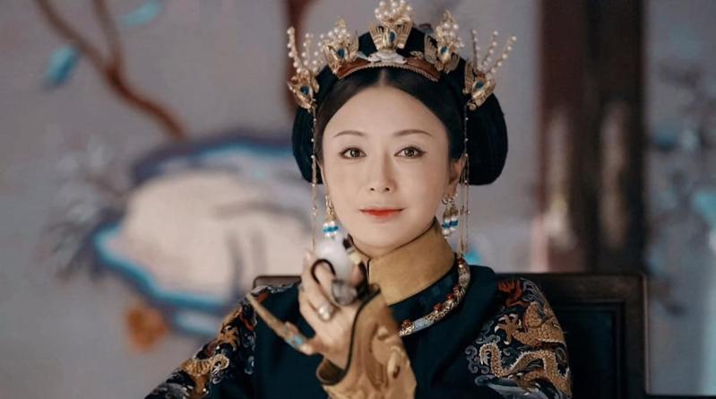 Cả phố náo loạn khi mỹ nhân này vừa bước xuống xe: Người đâu mà đẹp thế không biết, sang đến từng hơi thở- Ảnh 19. Cả phố náo loạn khi mỹ nhân này vừa bước xuống xe: Người đâu mà đẹp thế không biết, sang đến từng hơi thở- Ảnh 19.