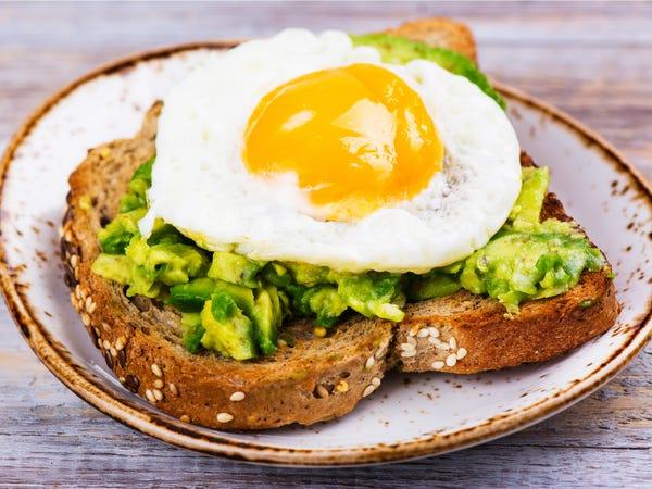 Huyết áp tăng vọt chỉ vì 1 thói quen vào buổi sáng: Rất nhiều người Việt làm mỗi ngày- Ảnh 3.