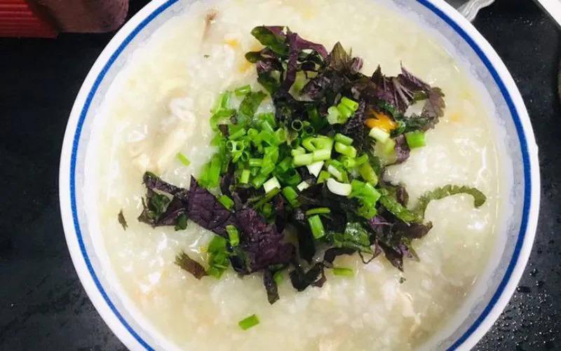 Chợ Việt có loại lá thơm vài nghìn cả bó nhưng là "vua" thải độc gan, dưỡng phổi, "quét sạch" mỡ máu xấu- Ảnh 1.