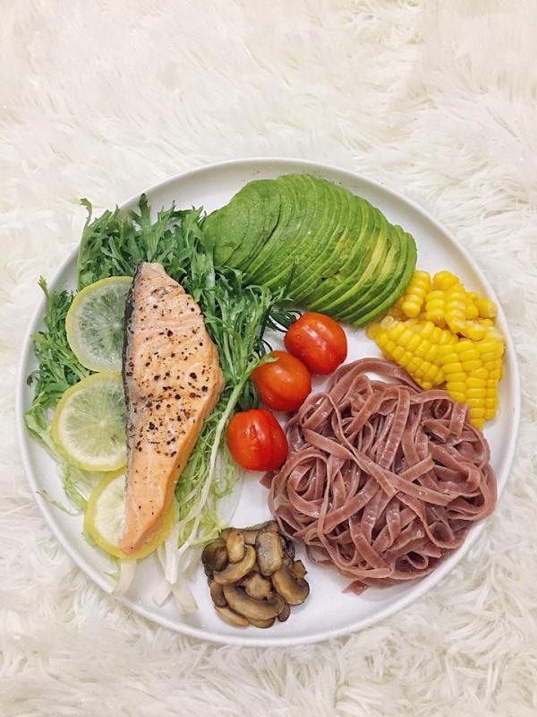 Cô gái gen Z gây sốt khi khoe thực đơn eat clean 50 ngày- Ảnh 2.