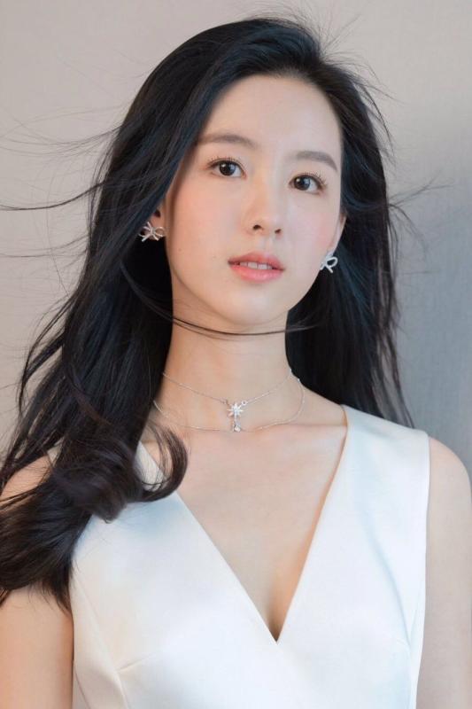 Con gái Hoa hậu Thùy Lâm 12 tuổi cao 1,72m, vẻ ngoài được ví như mỹ nhân sở hữu nhan sắc vô địch thiên hạ- Ảnh 3.