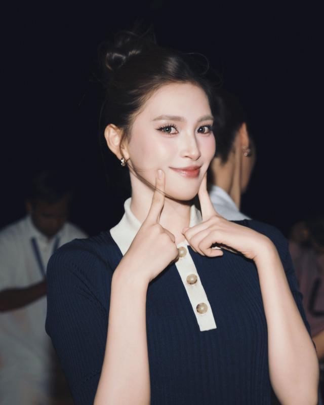 Thanh Thủy và Tiểu Vy “cân đẹp” loạt Hoa hậu quốc tế- Ảnh 7.