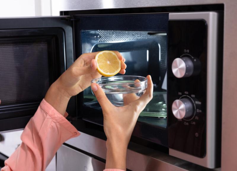 Nhắc nhở lần cuối: 4 kiểu dùng lò vi sóng như "bơm độc" vào thức ăn, lười mấy cũng phải bỏ!- Ảnh 3. Nhắc nhở lần cuối: 4 kiểu dùng lò vi sóng như "bơm độc" vào thức ăn, lười mấy cũng phải bỏ!- Ảnh 3.
