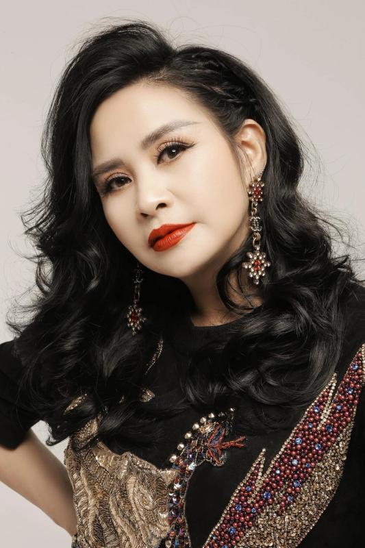 Diva đầu tiên được phong NSND: Sở hữu nhà mặt tiền Tây Hồ cực xịn, sau 3 lần đò đã tìm thấy hạnh phúc- Ảnh 4.