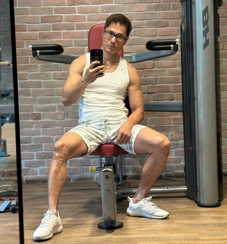 Tập gym để khoẻ mạnh chăm con gái, bố đơn thân U60 bỗng hot rần rần MXH vì body quá đỉnh, trẻ đẹp ngỡ ngàng- Ảnh 8.