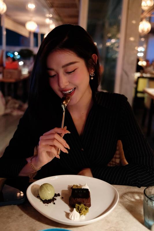 Mỹ nhân Việt được báo Trung khen là 