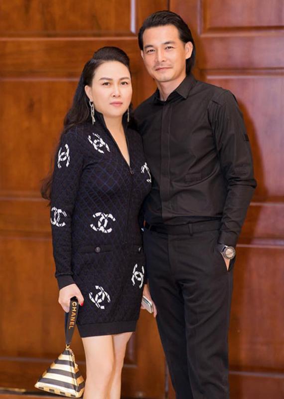 Nam diễn viên Vbiz cưới vợ đại gia hơn 9 tuổi: Chật vật vì vỡ nợ 20 tỷ, tan vỡ sau 6 năm chung sống- Ảnh 5.