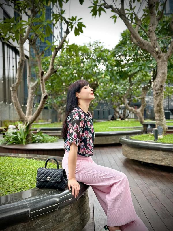 Siêu mẫu Thúy Hạnh U50 vẫn giữ da săn chắc, nhan sắc đáng ngưỡng mộ nhờ chăm làm 2 việc phụ nữ trung niên rất cần để trẻ lâu- Ảnh 6.