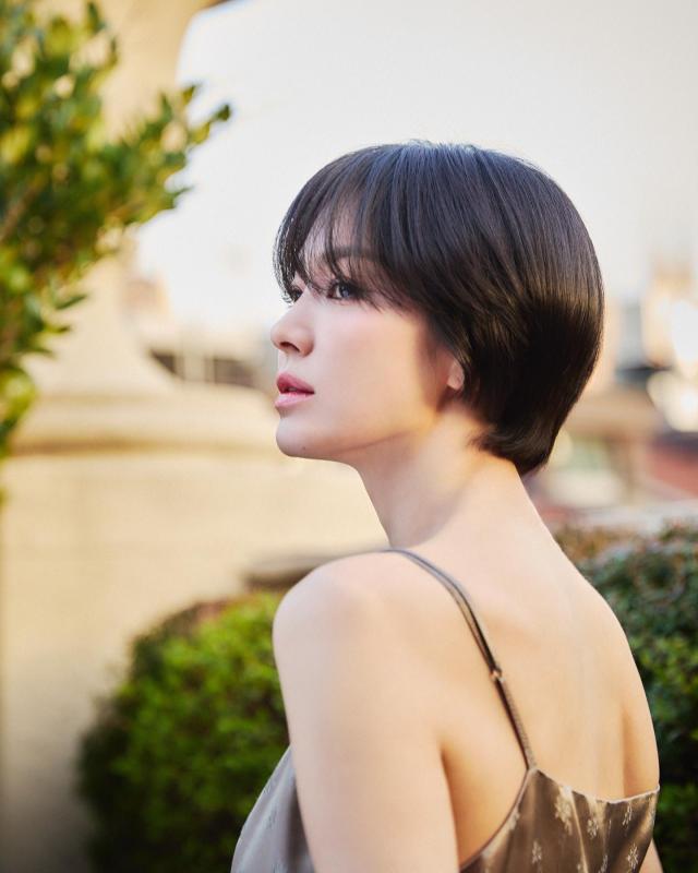 Song Hye Kyo tuổi trung niên khiến chị em ngưỡng mộ vì vóc dáng đại mỹ nhân: Cô ấy tập môn thể thao gì thế?- Ảnh 9.