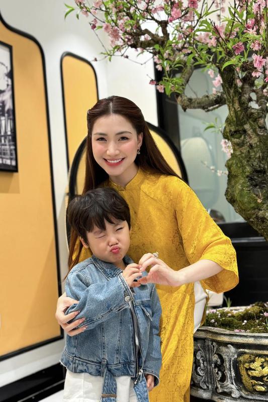 Hòa Minzy nhói lòng vì câu nói hồn nhiên của con trai, hé lộ lý do ít chia sẻ hình ảnh bé- Ảnh 3.