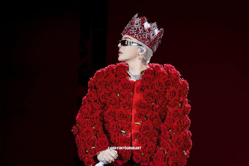 Sơn Tùng M-TP “đảo ngói” trắng thành thần nhưng lại giống G-Dragon nữa rồi!- Ảnh 7.