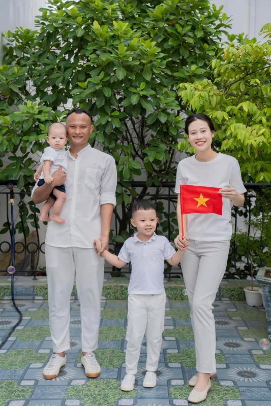 6 cặp đôi làng bóng Việt trai tài gái giỏi, yêu lâu mới cưới giống Ronaldo- Ảnh 4.