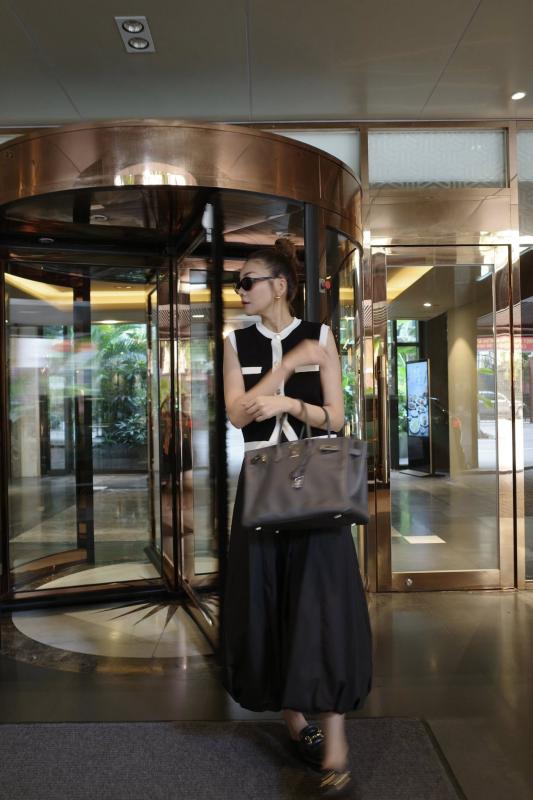 Thanh Hằng gợi ý 10 set đồ mùa thu đẹp và sang dành cho phụ nữ trên 40 tuổi- Ảnh 3.