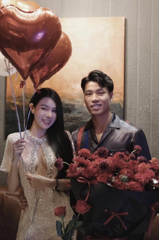 Bạn gái trâm anh thế phiệt của Văn Thanh flex xe đôi sang xịn, minh chứng tình cảm ngọt ngào với người thương- Ảnh 3.