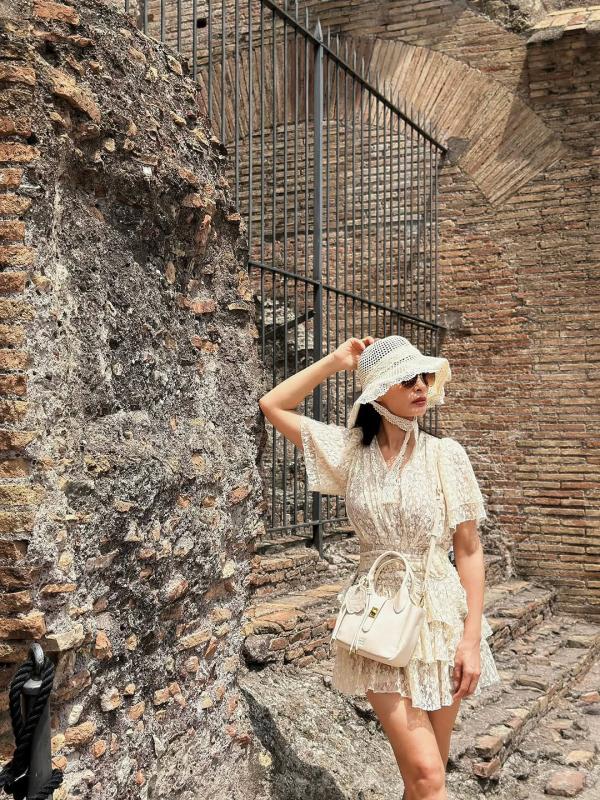 Siêu mẫu Thúy Hạnh U50 vẫn giữ da săn chắc, nhan sắc đáng ngưỡng mộ nhờ chăm làm 2 việc phụ nữ trung niên rất cần để trẻ lâu- Ảnh 4.