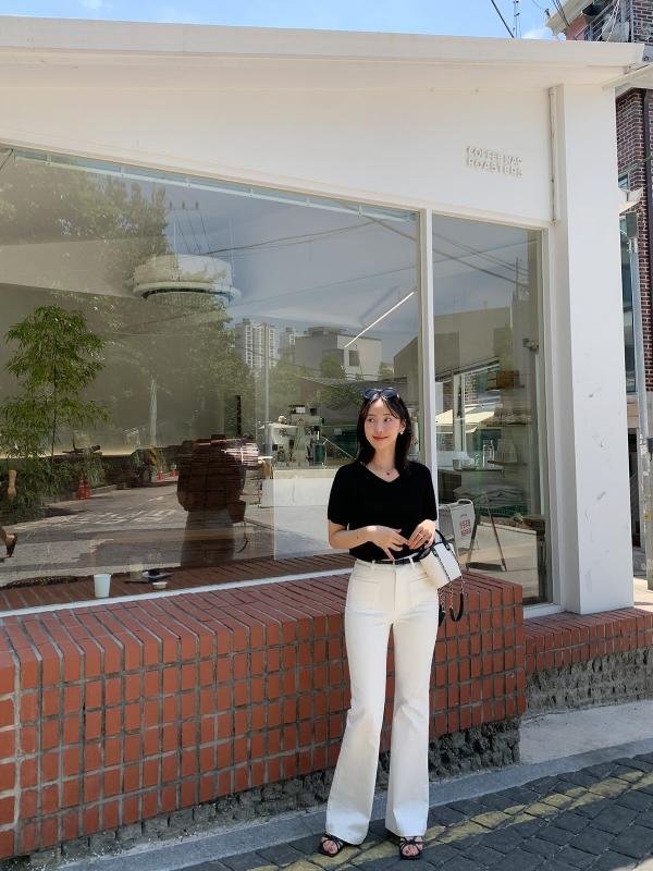 5 món thời trang công sở đơn giản nhưng giúp chị em hack tuổi xuất sắc- Ảnh 7. 5 món thời trang công sở đơn giản nhưng giúp chị em hack tuổi xuất sắc- Ảnh 7.