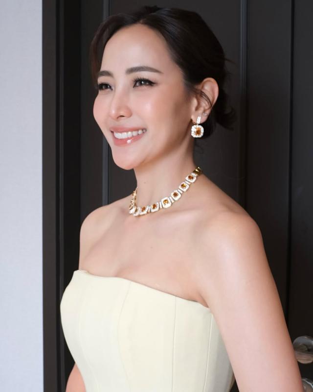 Phu nhân Thủ tướng Thái Lan 39 tuổi trẻ đẹp phát hờn: Từ lâu đã kết thân 1 loại nước thải mỡ, làm trắng da, người Việt không lạ vì thường dùng chữa ho, viêm họng- Ảnh 12.