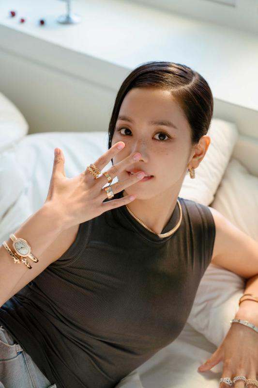 Vật đổi sao dời: Thời của túi hiệu đã hết, dân tình thà chi cho trang sức bé xíu còn hơn!- Ảnh 3.