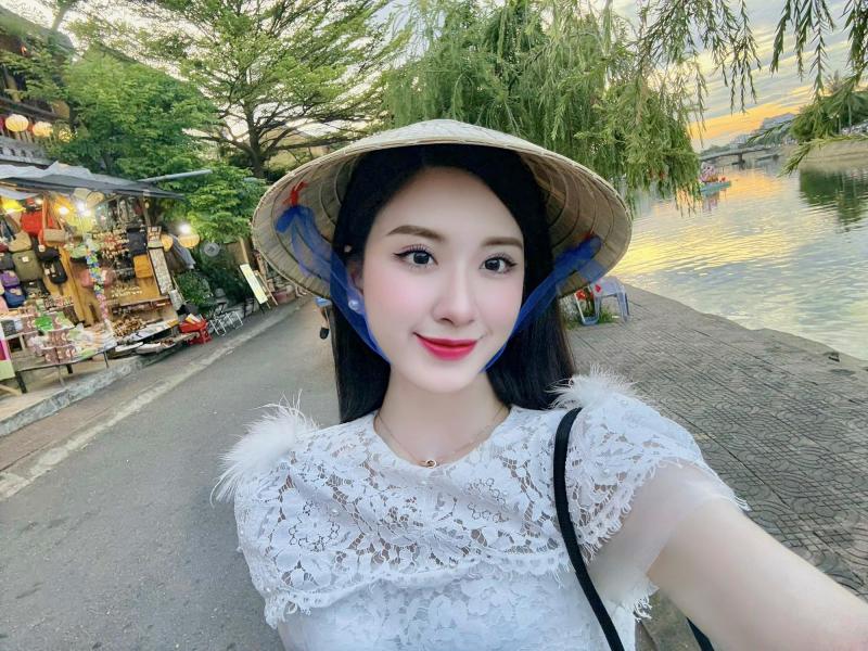 Văn Doanh Nhi – Ái nữ nhà Văn Sỹ trứ danh bóng đá Nghệ An gây thương nhớ với nhan sắc cuốn hút- Ảnh 1.