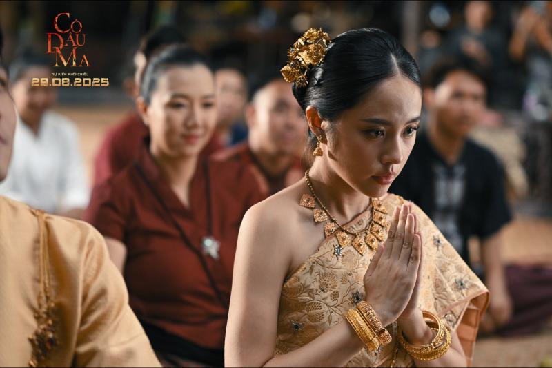 Chưa thấy ai càng ác càng đẹp gấp bội như mỹ nhân Việt này: Nhan sắc ma mị tràn màn hình, xứng đáng nhận 1000 like- Ảnh 4.