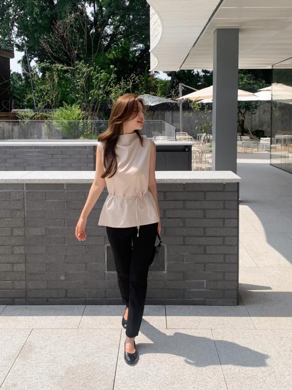 5 kiểu giày bệt thịnh hành nhất thu này, phối với trang phục nào cũng trẻ trung và tôn dáng- Ảnh 1.