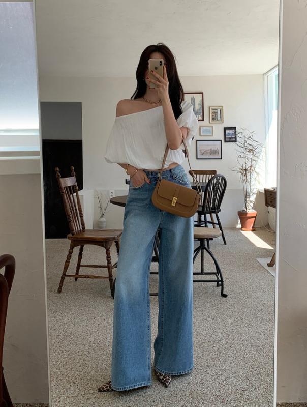 Xu hướng đồ denim mùa thu 2025 quá đẹp, chị em phải có 4 item này để sành điệu vượt bậc- Ảnh 5.