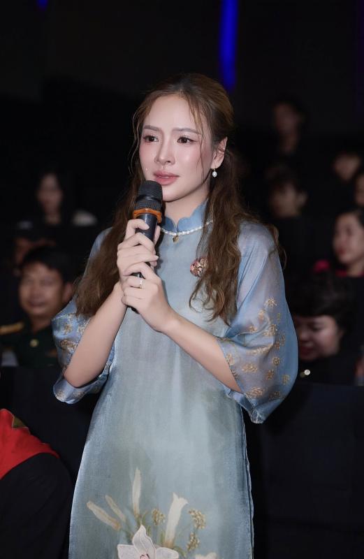 Đạo diễn vừa nghỉ việc VTV có vợ là "mỹ nhân thời tiết", chuyện tình "twist" như phim truyền hình- Ảnh 2.