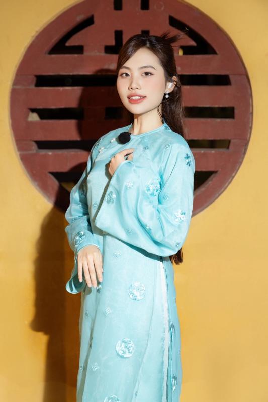45 giây Phương Mỹ Chi hát chay ca khúc hot nhất 2/9, khán giả nghe xong buồn 3 ngày 3 đêm- Ảnh 2.
