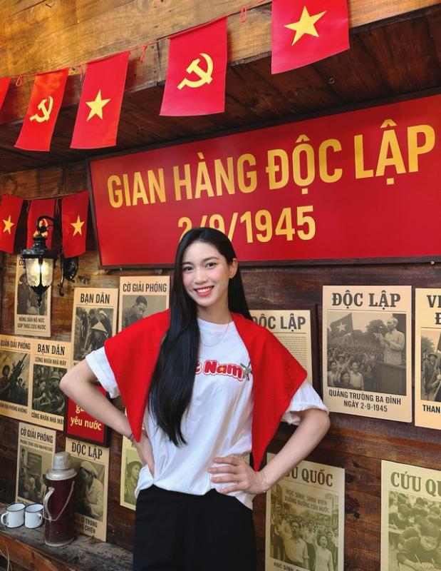 Visual sáng bừng hoà chung không khí yêu nước của hotgirl bóng chuyền Nguyễn Thị Phương- Ảnh 1.