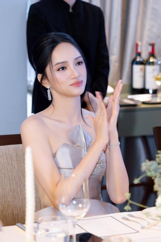 Hương Giang lên tiếng tranh cãi thi Miss Universe: "Tại sao không thể là Hương Giang?"- Ảnh 4.