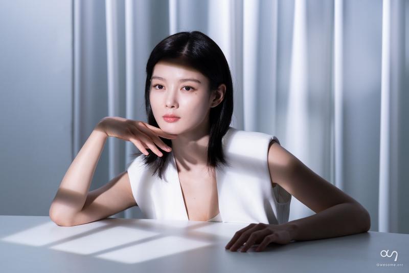 Đây có đúng là Kim Yoo Jung không vậy?- Ảnh 8.
