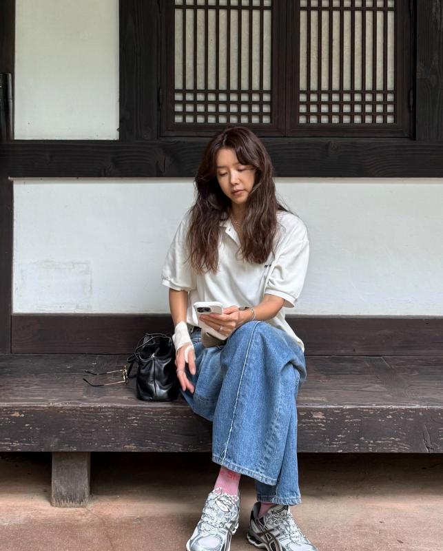 4 mẫu quần jeans không bao giờ lỗi mốt, phụ nữ trên 40 tuổi mặc là đẹp nhất- Ảnh 5.